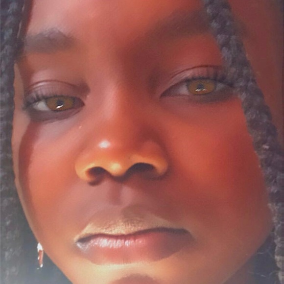 Meet your Posher, Emma - Picture 1 of 1